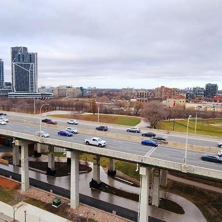 Lakefront Living Downtown Toronto - Free Parking, Gym, Indoor Pool Luaran gambar