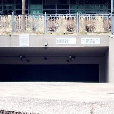 Lakefront Living Downtown Toronto - Free Parking, Gym, Indoor Pool Luaran gambar