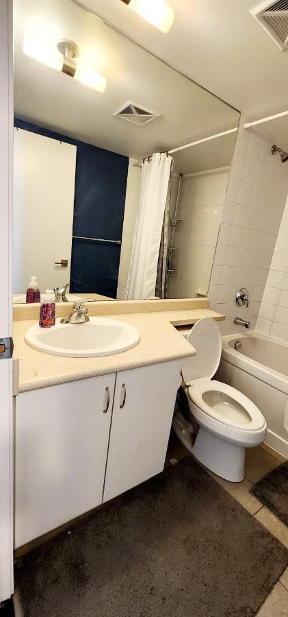 Lakefront Living Downtown Toronto - Free Parking, Gym, Indoor Pool Luaran gambar